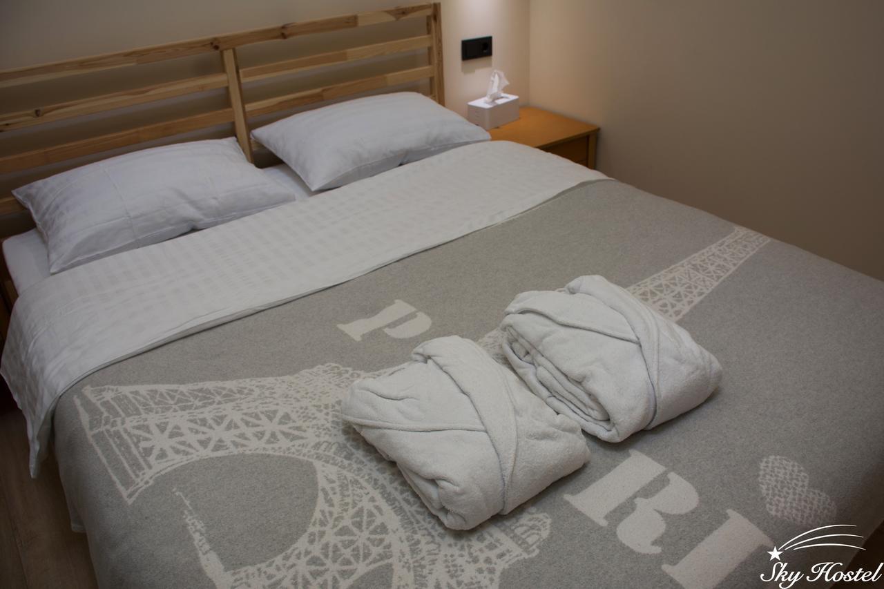 Sky Hostel Kiev Exterior foto