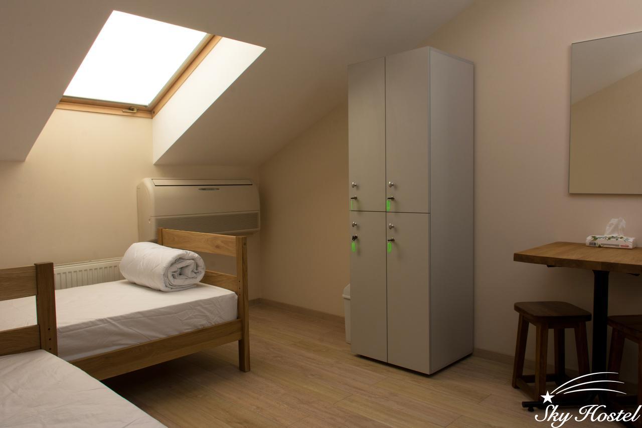 Sky Hostel Kiev Exterior foto